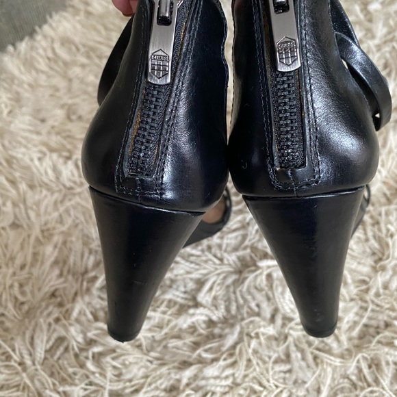 Vince Camuto jeweled wedge sandal, size 9B - Picture 6 of 15